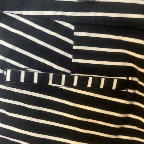 crown & Ivy Women's Navy and White Striped Shorts size 10 - Picture 3 of 7